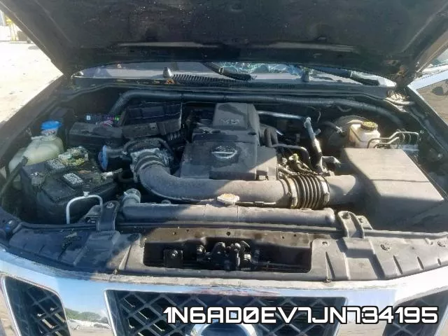 1N6AD0EV7JN734195 фото 8