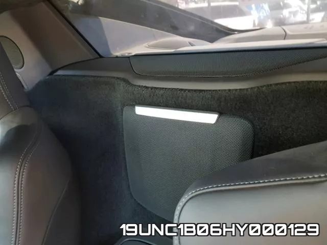 19UNC1B06HY000129 фото 7
