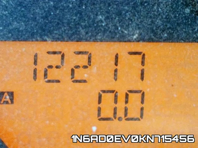 1N6AD0EV0KN715456 фото 9