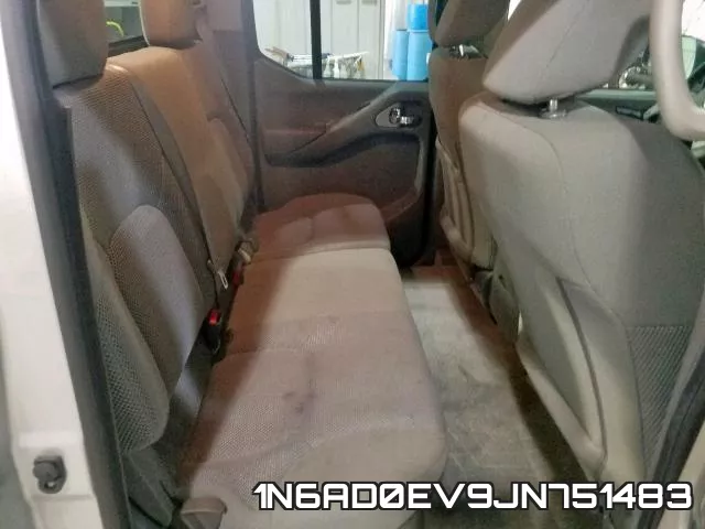 1N6AD0EV9JN751483 фото 7