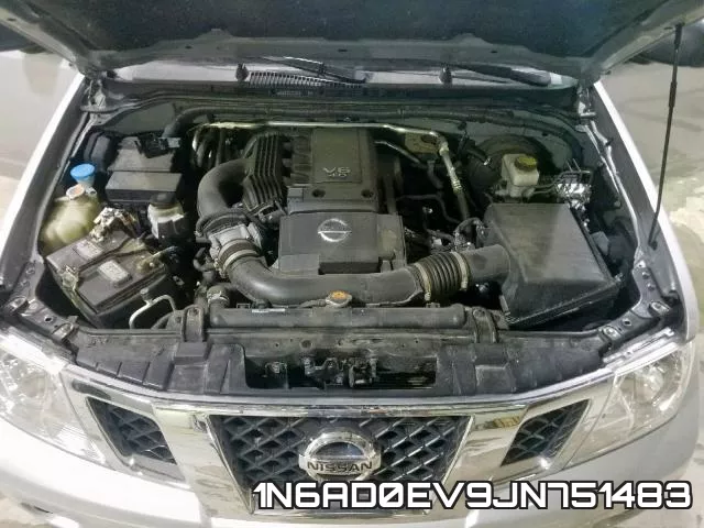 1N6AD0EV9JN751483 фото 8