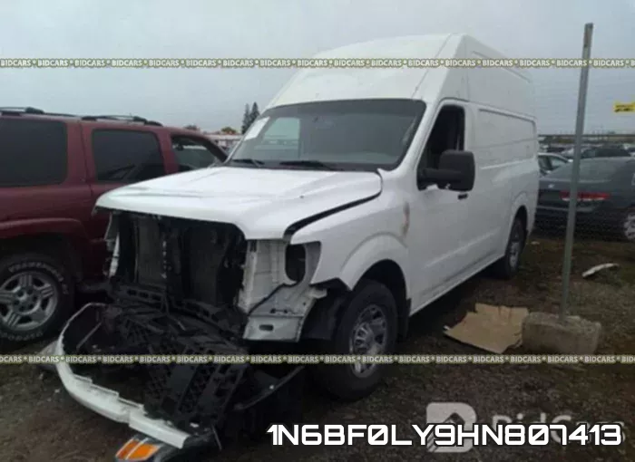 1N6BF0LY9HN807413 фото 3