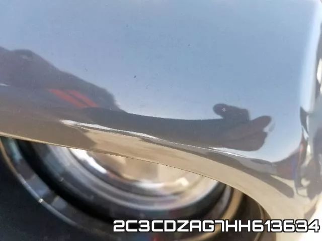 2C3CDZAG7HH613634 фото 10