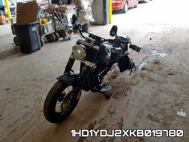 1HD1YDJ2XKB019780 фото 3