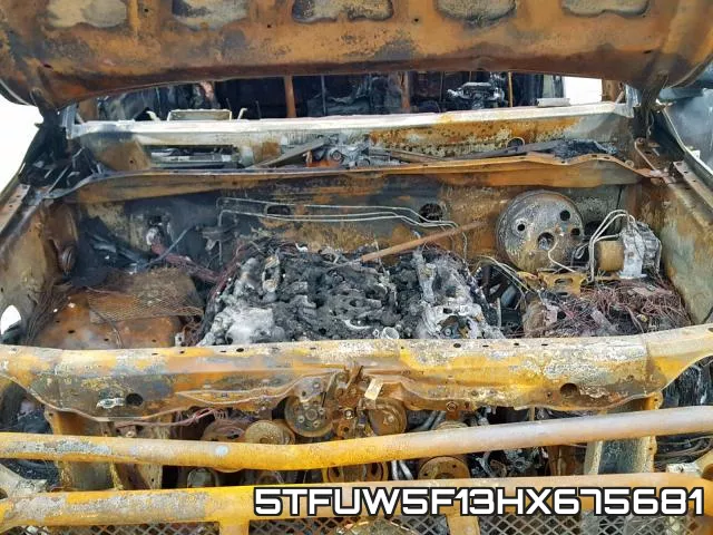 5TFUW5F13HX675681 фото 8