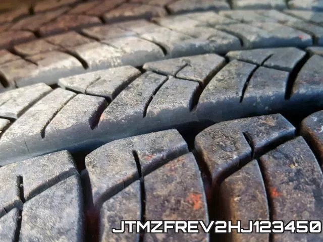 JTMZFREV2HJ123450 фото 10