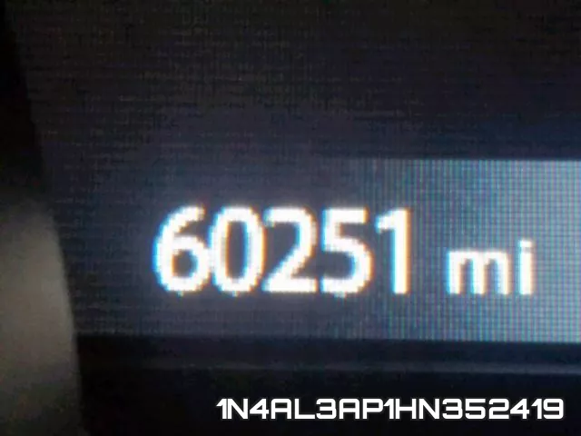 1N4AL3AP1HN352419 фото 9