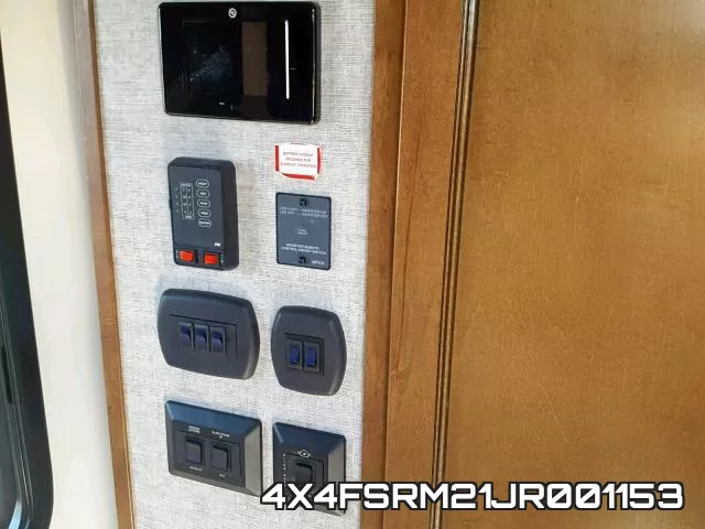 4X4FSRM21JR001153 фото 8