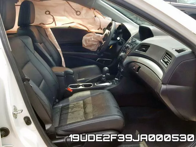 19UDE2F39JA000530 фото 6
