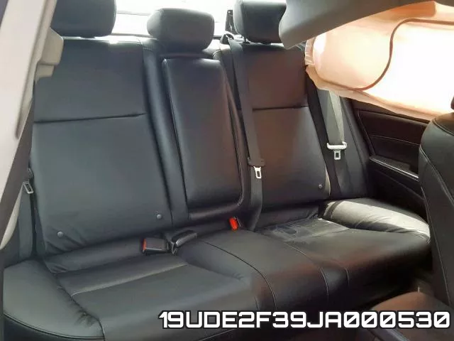 19UDE2F39JA000530 фото 7