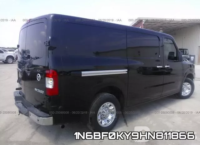 1N6BF0KY9HN811866 фото 5