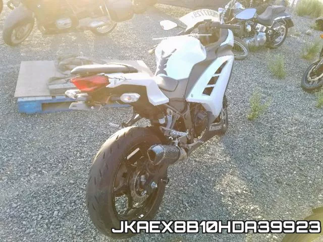 JKAEX8B10HDA39923 фото 5