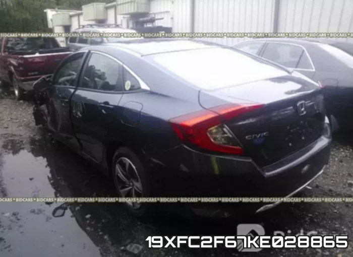 19XFC2F67KE028865 фото 4