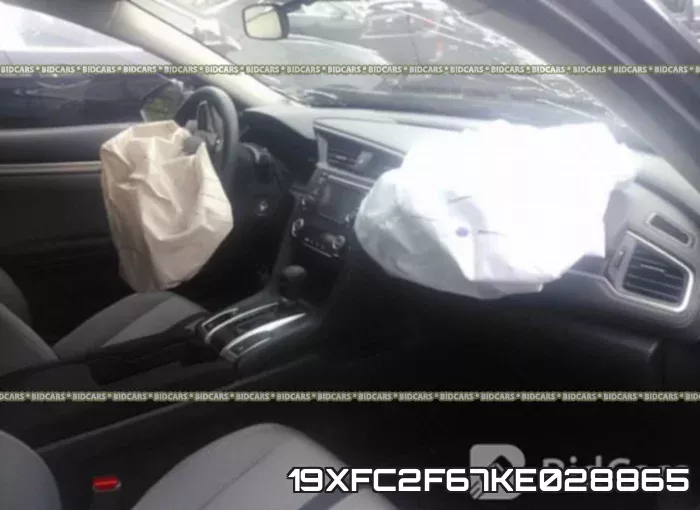 19XFC2F67KE028865 фото 6