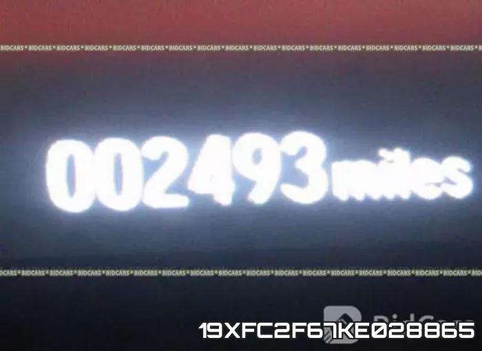 19XFC2F67KE028865 фото 8