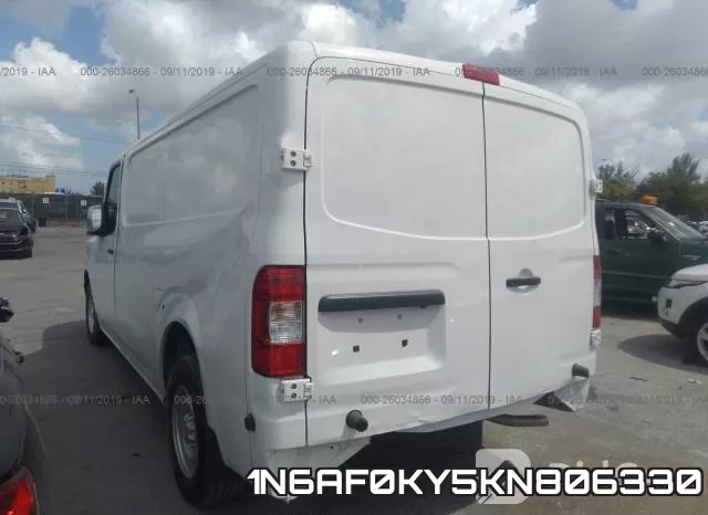 1N6AF0KY5KN806330 фото 4