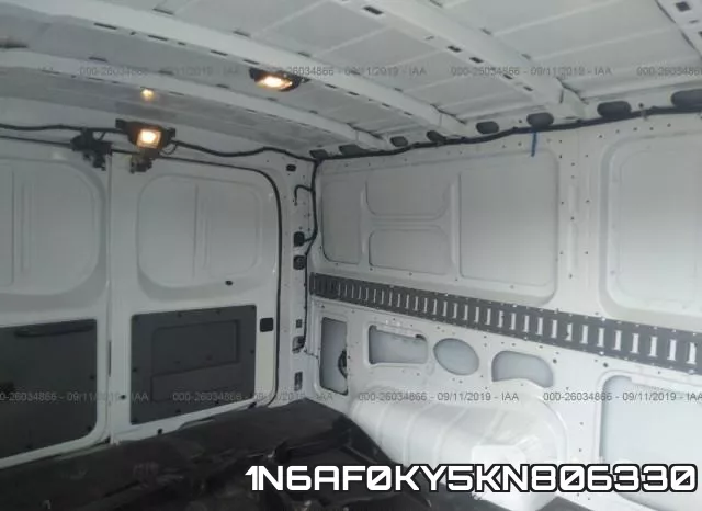 1N6AF0KY5KN806330 фото 9