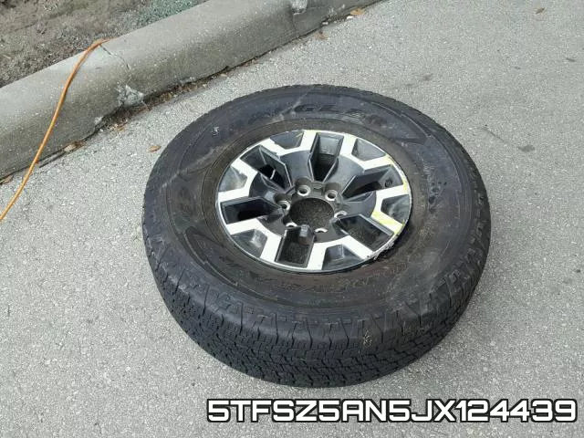 5TFSZ5AN5JX124439 фото 10
