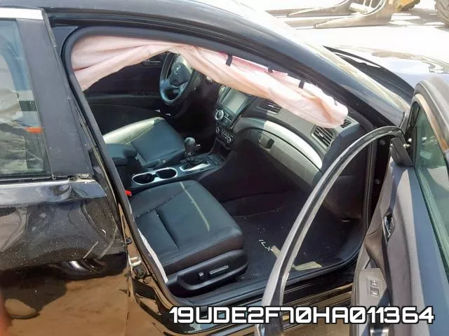 19UDE2F70HA011364 фото 6