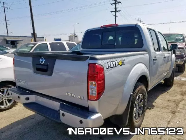 1N6AD0EV5JN765123 фото 5