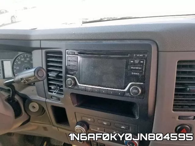 1N6AF0KY0JN804595 фото 10