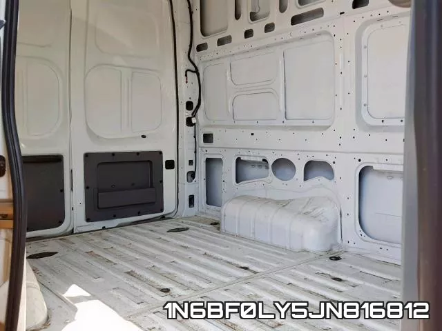 1N6BF0LY5JN816812 фото 7