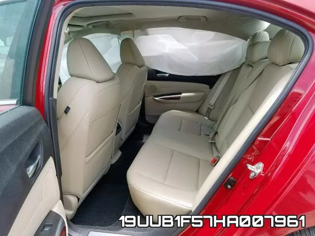 19UUB1F57HA007961 фото 7