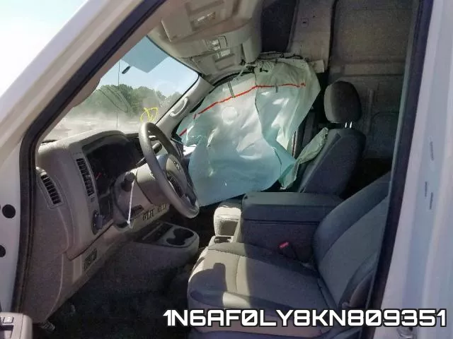1N6AF0LY8KN809351 фото 6
