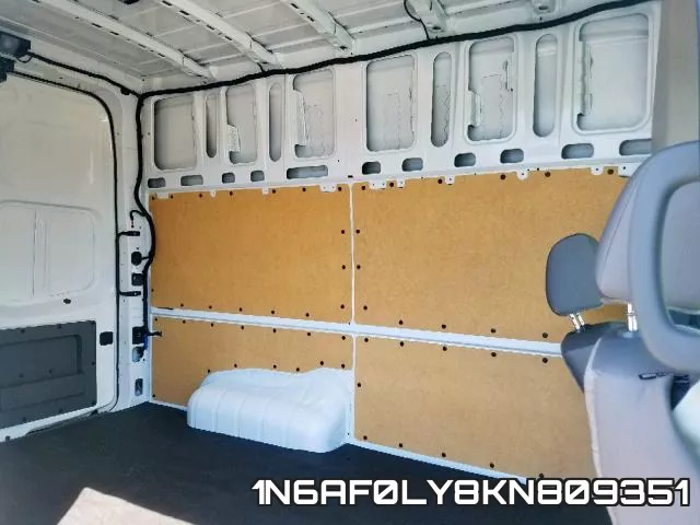 1N6AF0LY8KN809351 фото 7