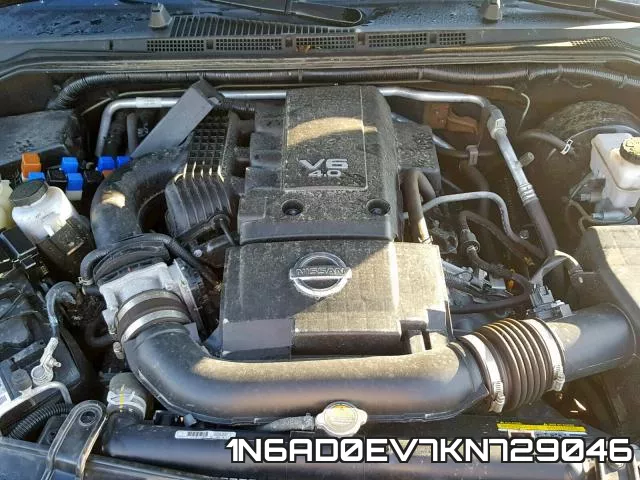 1N6AD0EV7KN729046 фото 8