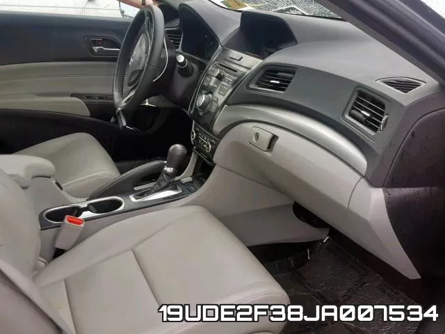 19UDE2F38JA007534 фото 6