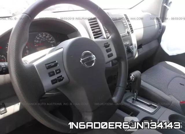 1N6AD0ER6JN734143 фото 6