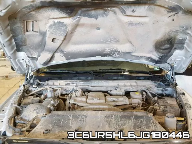 3C6UR5HL6JG180446 фото 8