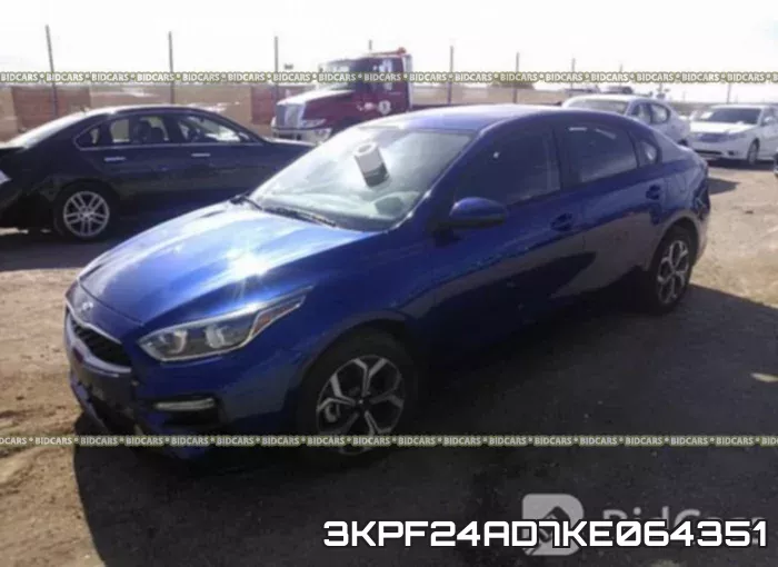 3KPF24AD7KE064351 фото 3