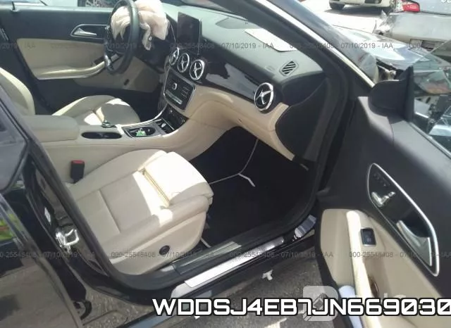 WDDSJ4EB7JN669030 фото 6