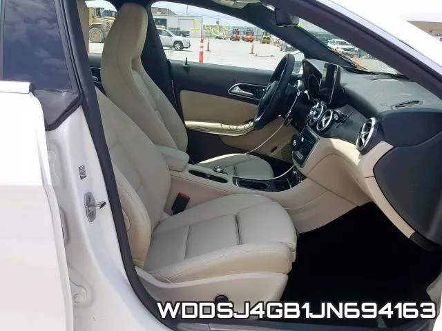 WDDSJ4GB1JN694163 фото 6
