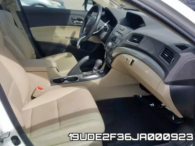 19UDE2F36JA000923 фото 6