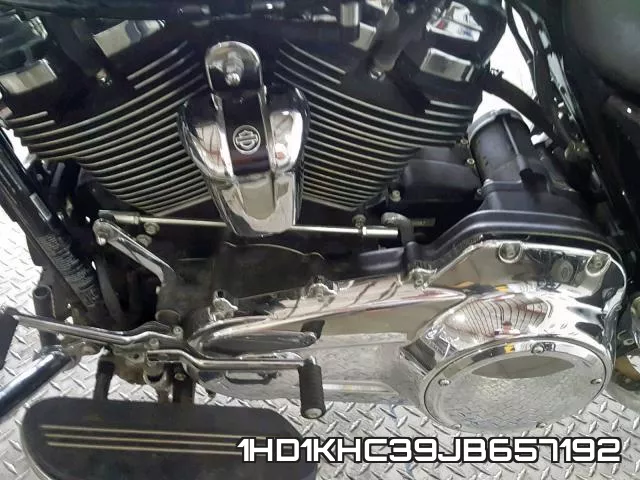 1HD1KHC39JB657192 фото 8