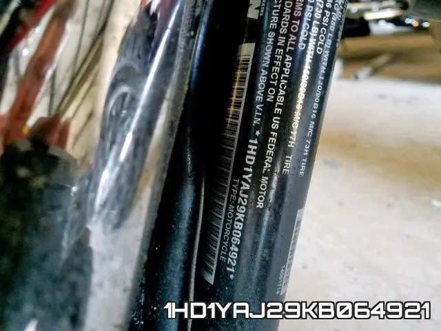 1HD1YAJ29KB064921 фото 2
