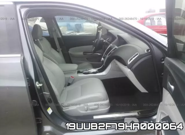 19UUB2F79HA000064 фото 6