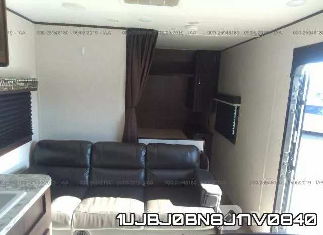 1UJBJ0BN8J17V0840 фото 6