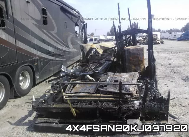 4X4FSAN20KJ037920 фото 6
