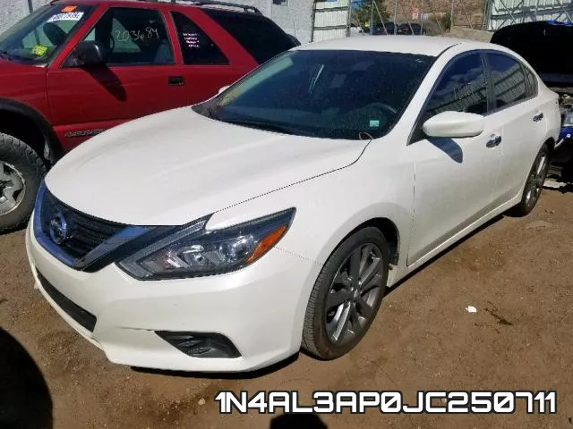 1N4AL3AP0JC250711 фото 3