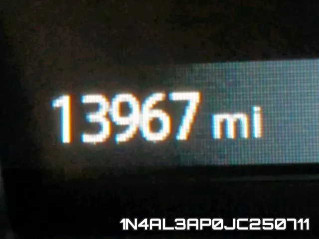 1N4AL3AP0JC250711 фото 9