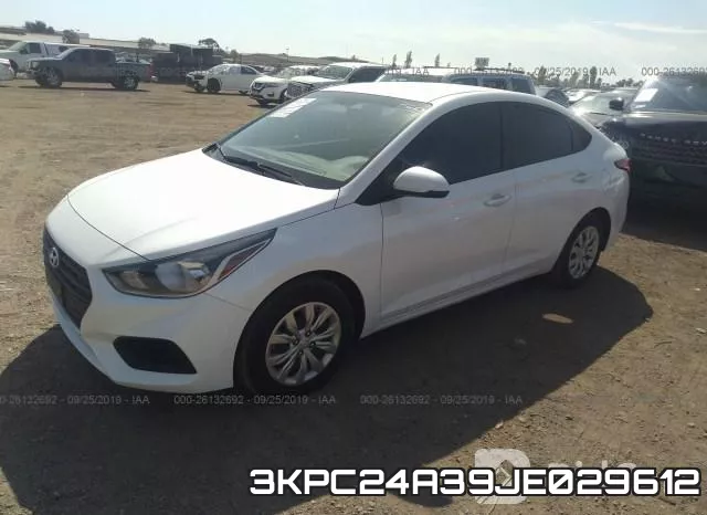 3KPC24A39JE029612 фото 3