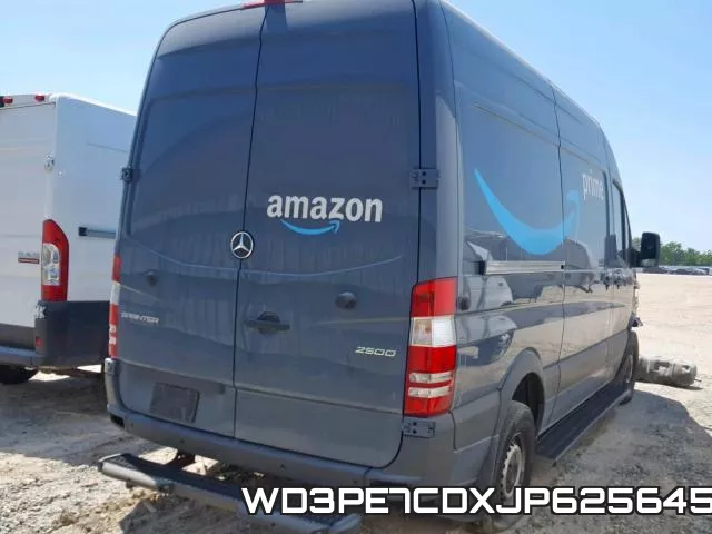 WD3PE7CDXJP625645 фото 5