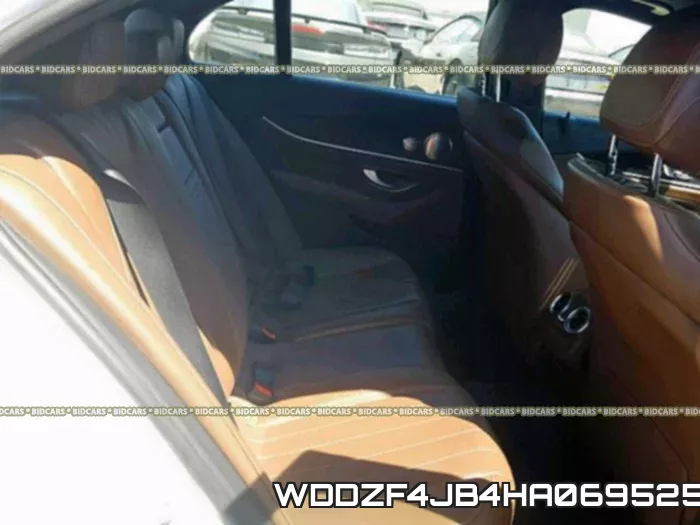 WDDZF4JB4HA069525 фото 7