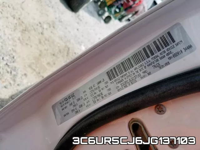 3C6UR5CJ6JG137103 фото 2