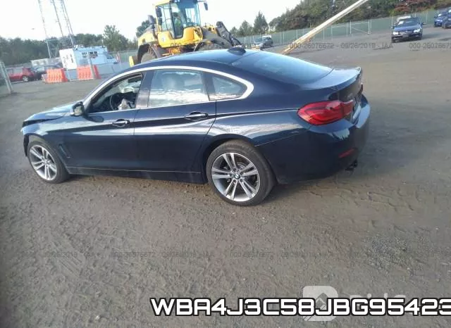WBA4J3C58JBG95423 фото 4