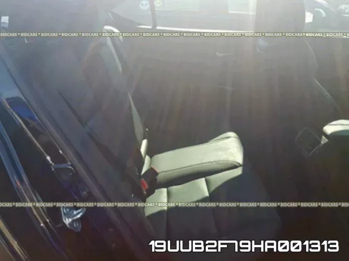19UUB2F79HA001313 фото 7